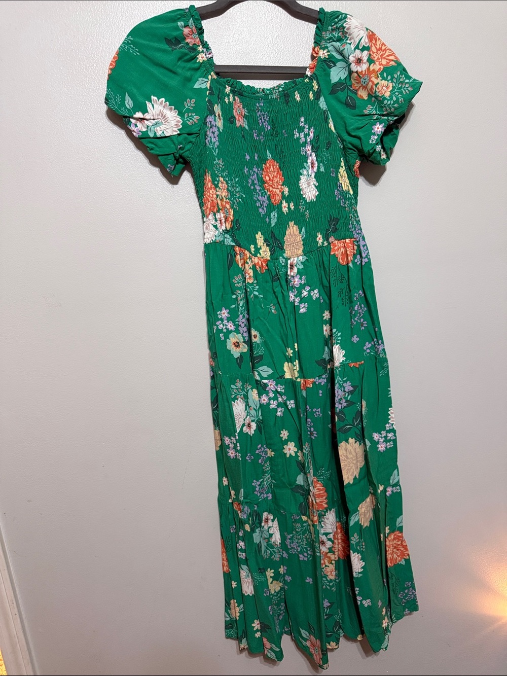 Green Floral Puff-Sleeve Maxi Dress